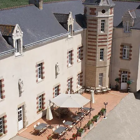 Le Manoir De Kerbot Hotel 4*