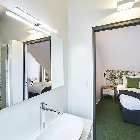 Le Manoir De Kerbot Hotel 4*